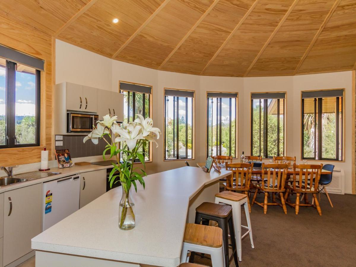 The Snowglobe - Ohakune Modern Yurt Style Chalet エクステリア 写真