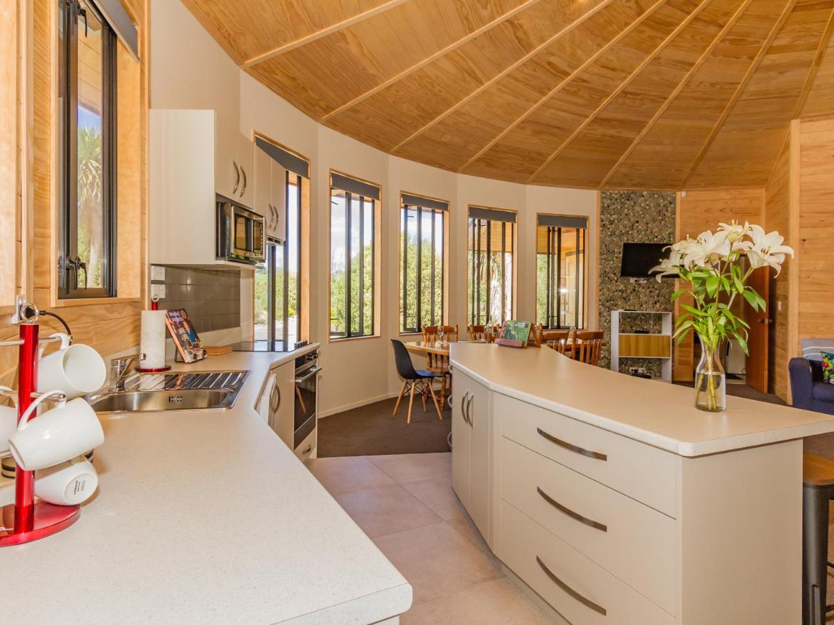 The Snowglobe - Ohakune Modern Yurt Style Chalet エクステリア 写真